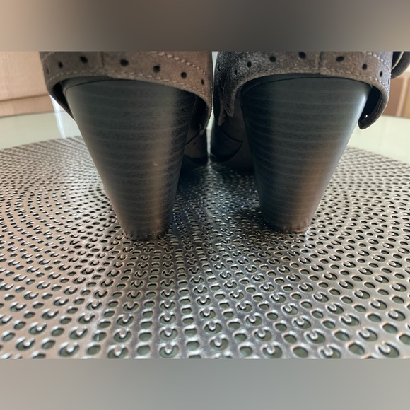 Not Rated Gray Boots size 6.5 - Picture 5 of 6